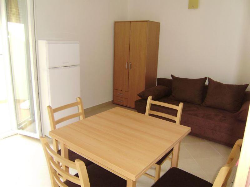 Apartments Roko Rogoznica  Eksteriør billede