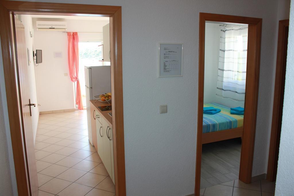 Apartments Roko Rogoznica  Eksteriør billede